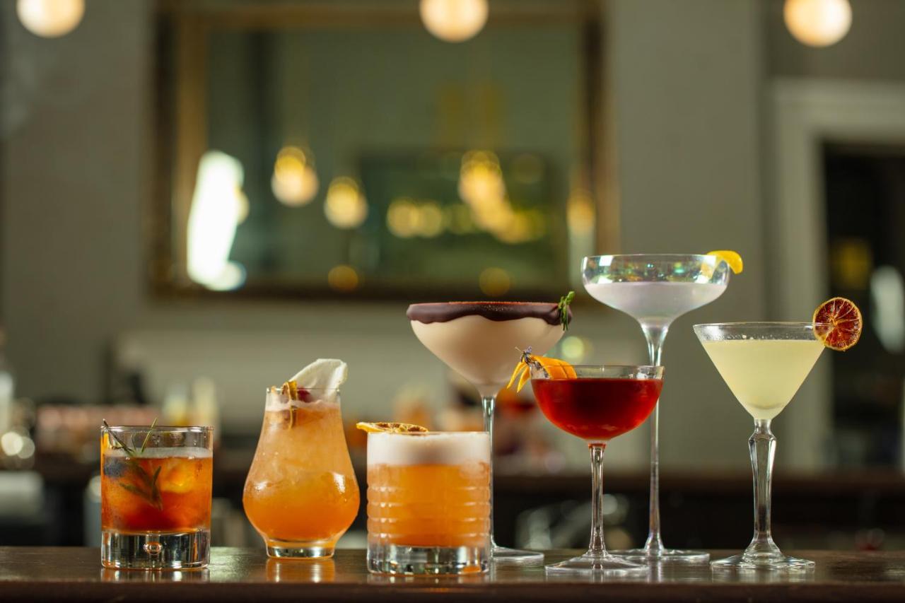 โรซีต เฮาส์ ลอนดอน Hotel ภายนอก รูปภาพ A selection of cocktails
