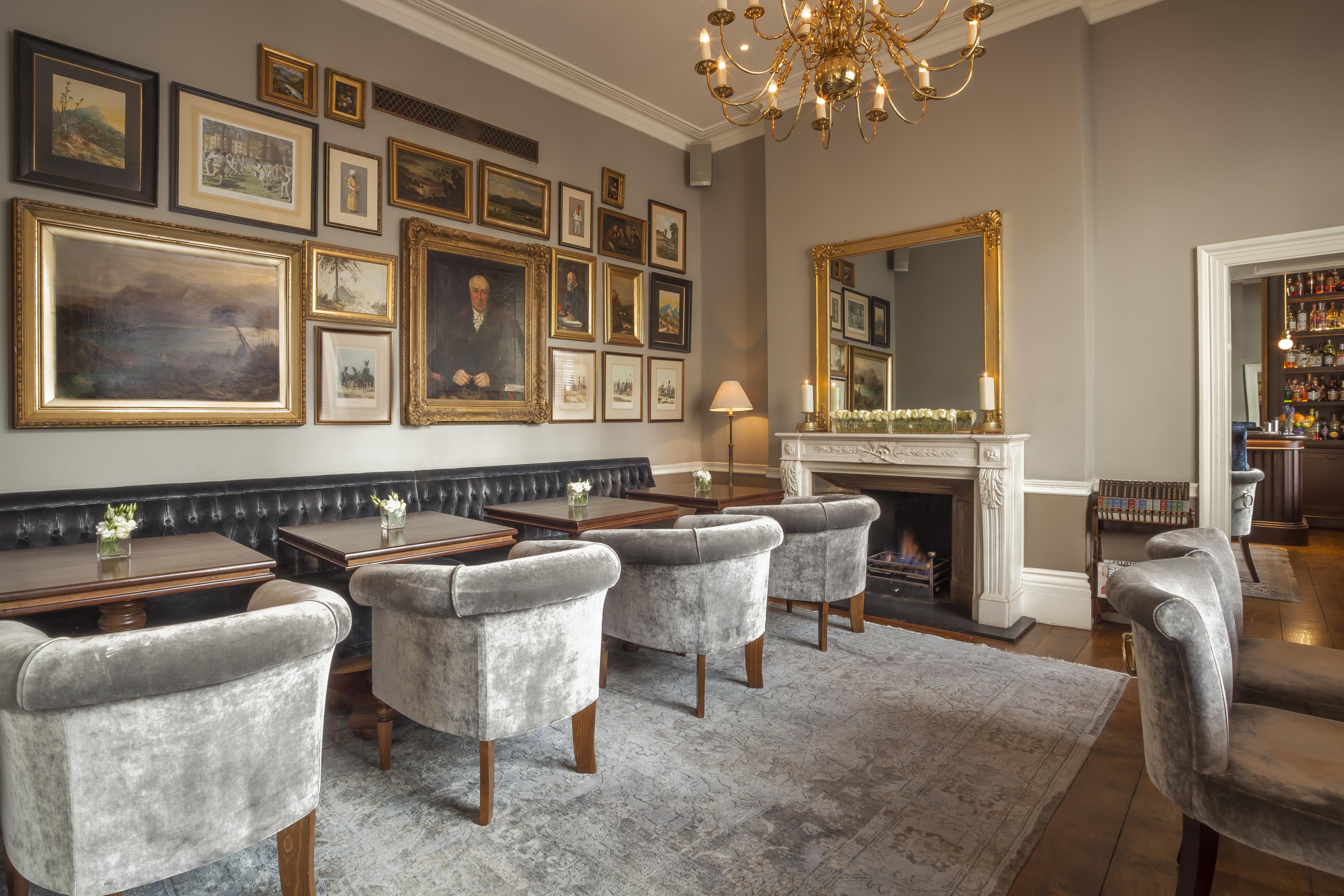 โรซีต เฮาส์ ลอนดอน Hotel ภายนอก รูปภาพ The Drawing Room at The Talbot